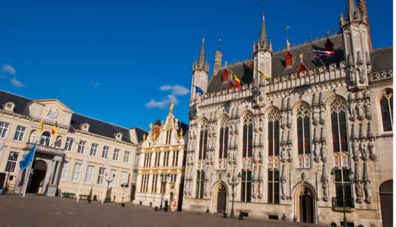 Centro e casa típica de Bruges