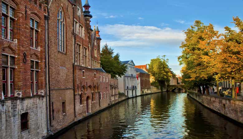 Visita guiada de Brujas y paseo por el canal