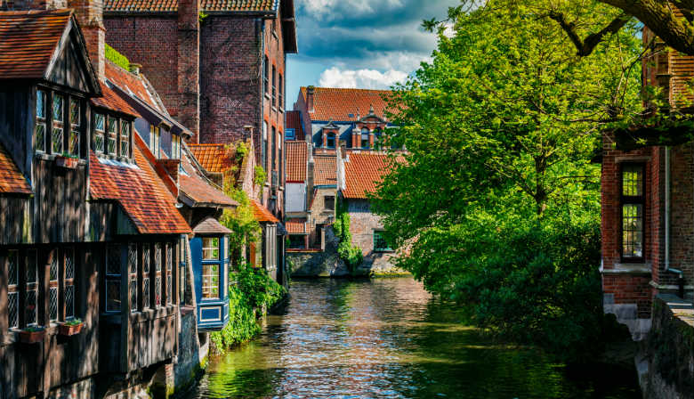 Canal crossing Bruges city