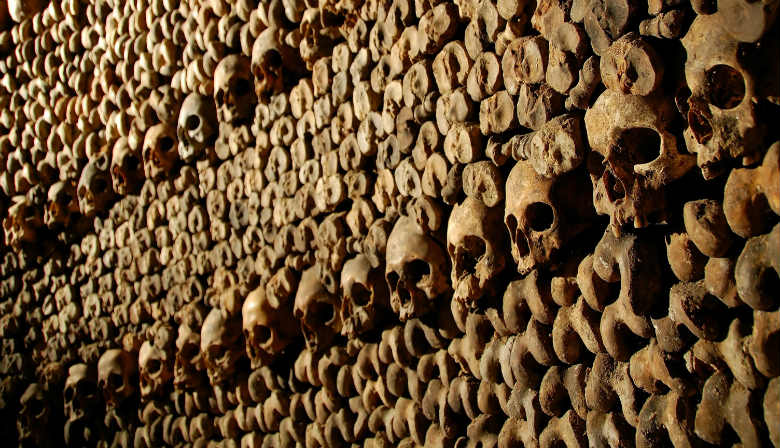 Catacombs tour in Paris