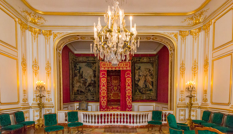 Guided tour inside the Chateau de Chambord