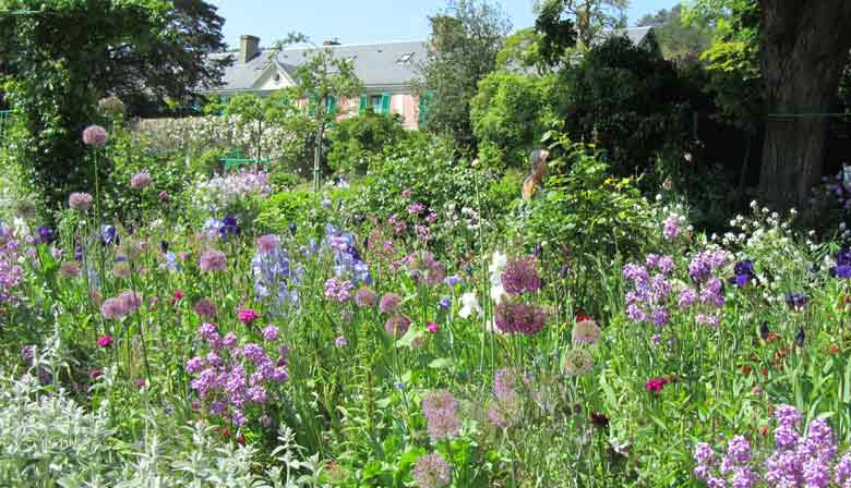 Beautiful gardens of Giverny