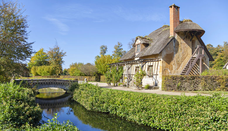 Promenez-vous dans le Hameau de la Reine