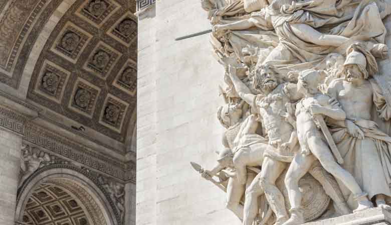 visiter l'Arc de Triomphe avec Paris Museum Pass coupe file accès prioritaire