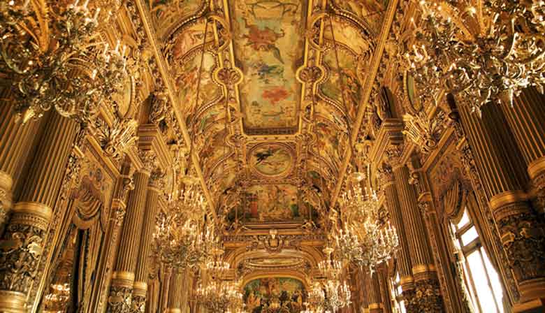 En el interior del Teatro de la Ópera Garnier