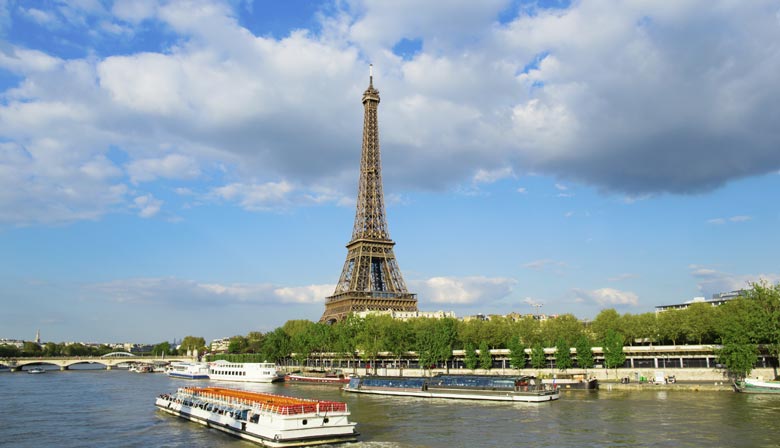 Commented river Seine cruise