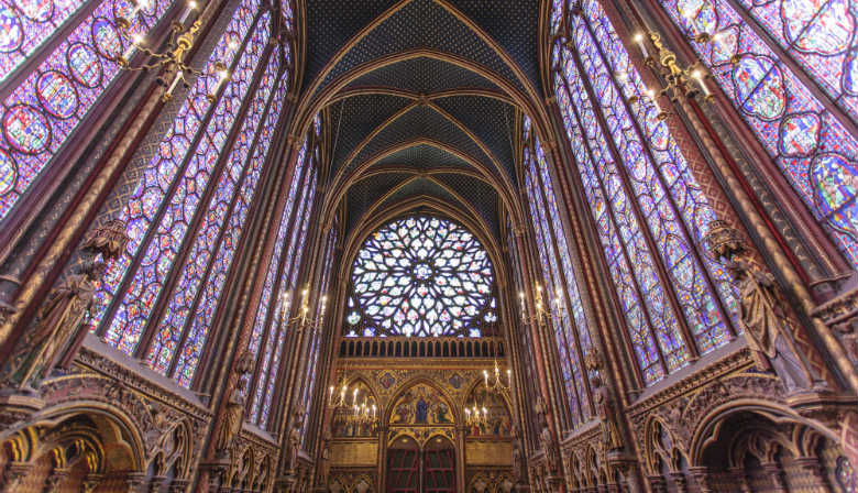 Gorgeous stain glasses at the Saint Chapelle