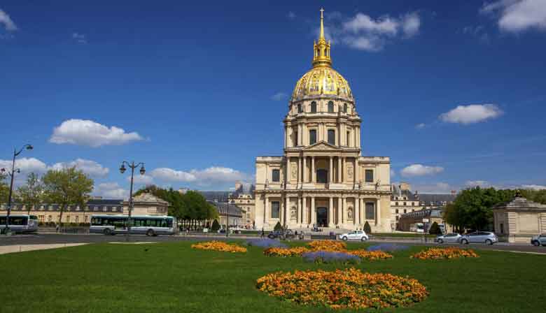 paris museum pass bus tour