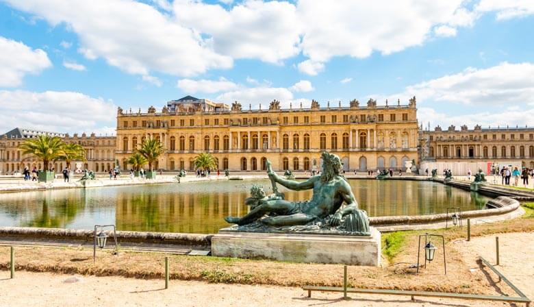 Billet visite guidée de Versailles ( château et jardins ) et Trianons en liberté, départ sur place (accès prioritaire)