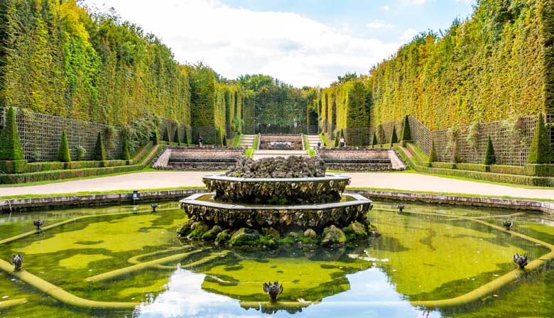 Versailles with guide + Special Fountains Show Programme - PARISCityVISION