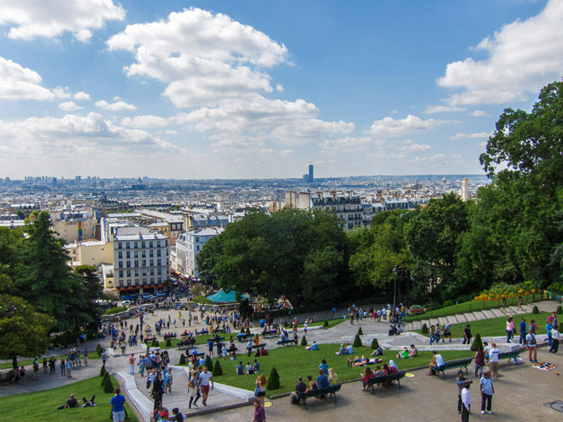 Moulin Rouge and Montmartre district - PARISCityVISION