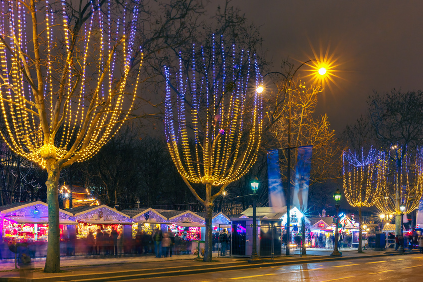 Where to See the Prettiest Christmas Decorations in Paris