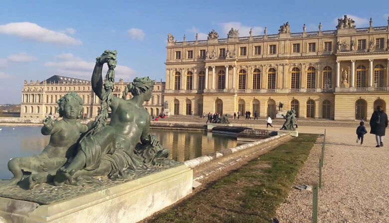 Vista sobre el Palacio de Versalles desde los jardines