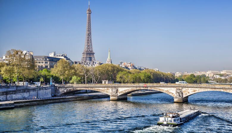 All day visit of Paris from Disneyland Paris : Tour Eiffel 2nd floor + cruise + city tour
