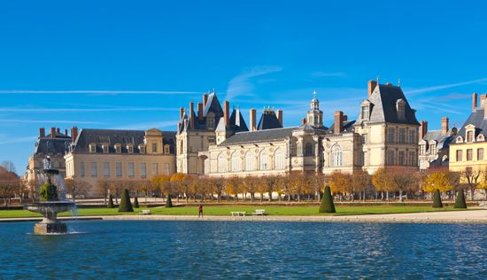 Fontainebleau & Vaux-le-Vicomte Châteaux Day Tour from Paris