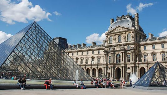 City Tour and Louvre Museum Audio Guided Tour from Paris Disneyland