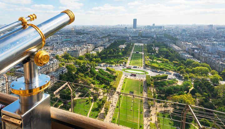 Descubra Paris a partir do topo da Torre Eiffel salto de fila bilhete sem fila