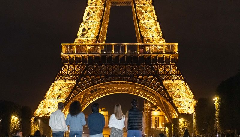 Eiffel Tower dinner and lunch : prices and tickets - PARISCityVISION