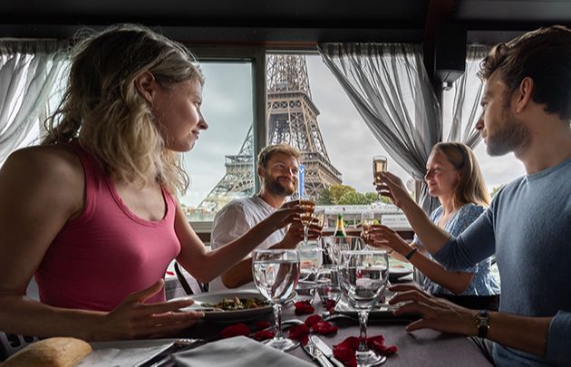 Lunch cruise Paris Seine - special dates
