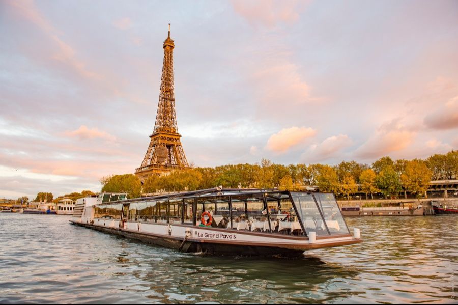 Visite privative : Tour Eiffel 2ème étage, City tour de Paris et croisière (accès prioritaire)