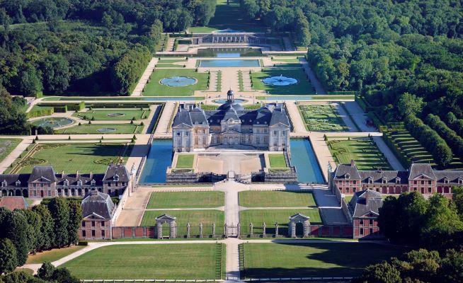Visite audioguidée d'une journée à Fontainebleau et Vaux le Vicomte, départ de Paris