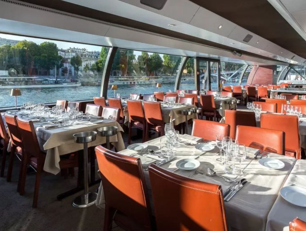 Dinner cruise with live music (early dinner)