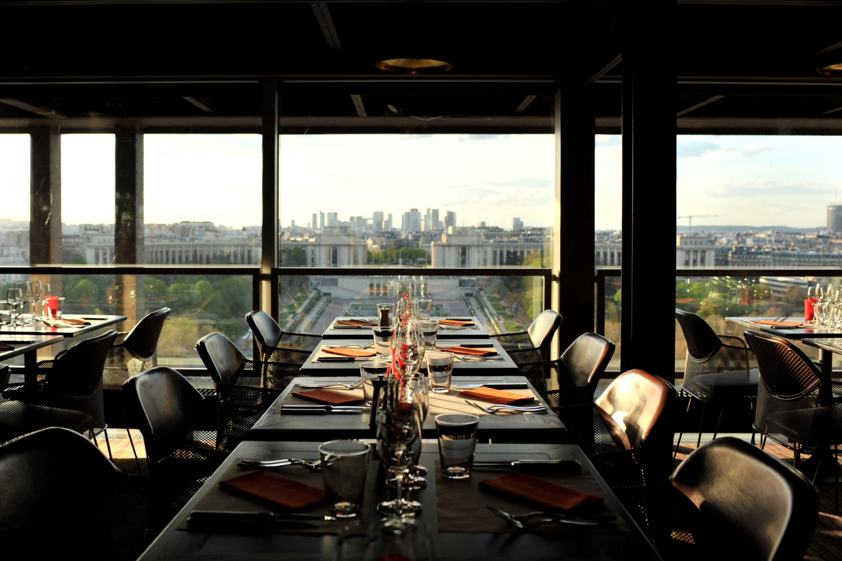 Cena "Madame Brasserie" a la Torre Eiffel (acceso reservado)