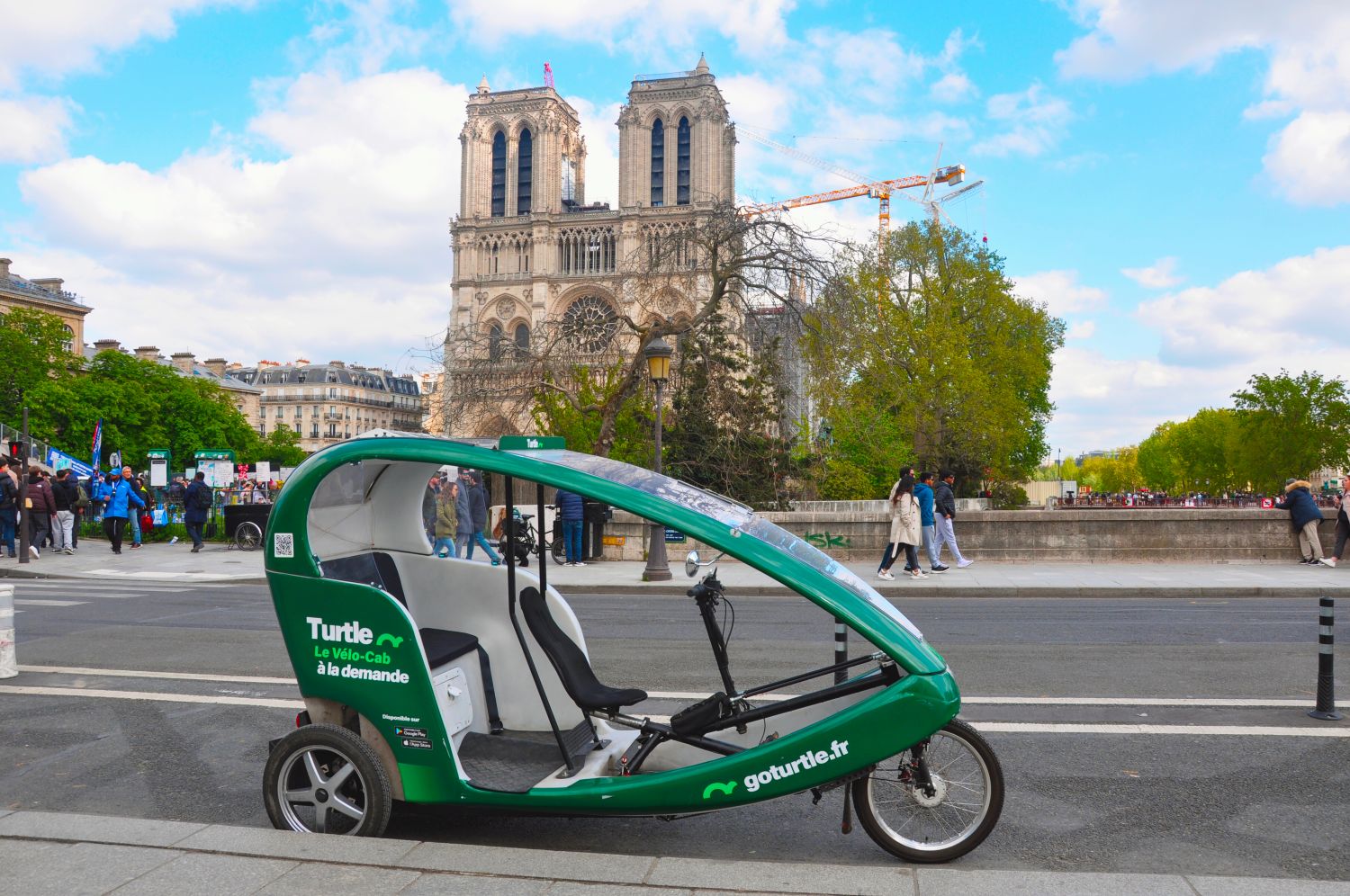 Visite privée en vélo cab électrique à Paris (1-2 pers)