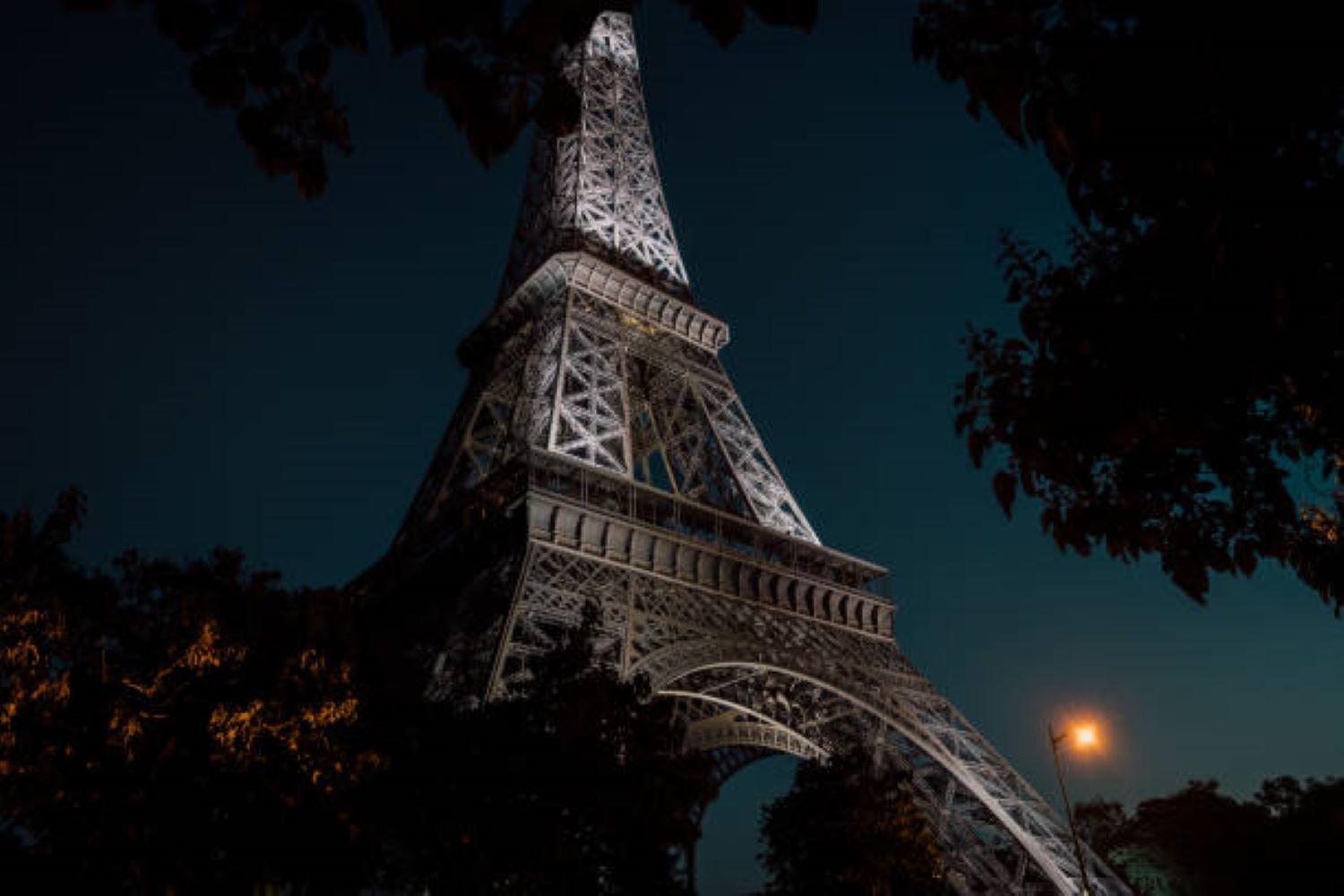 Eiffel Tower summit with Illumination tour and second show at the Moulin Rouge with glass of champagne