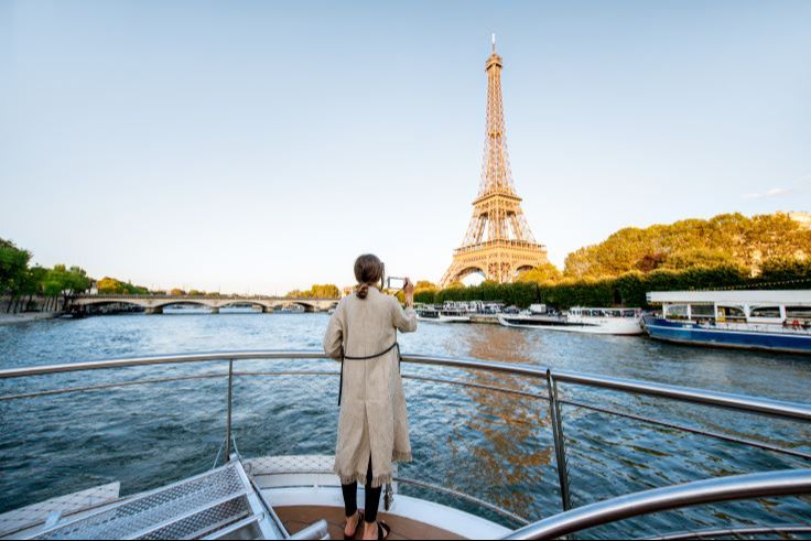 Multiday tours from Paris : 6 days and 5 nights package