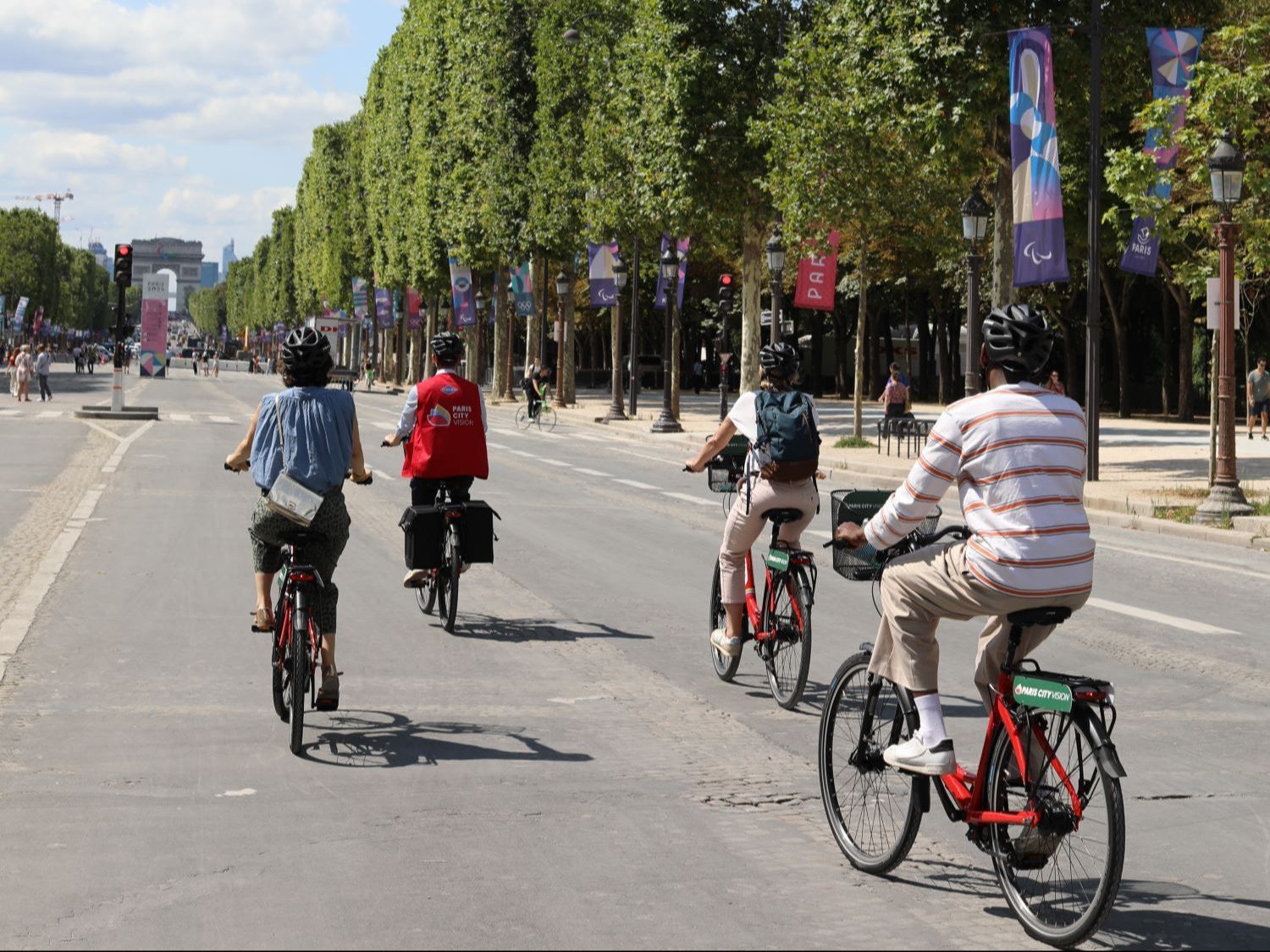 Paris en 3 heures : visite guidée à vélo entre incontournables et coins cachés de la capitale