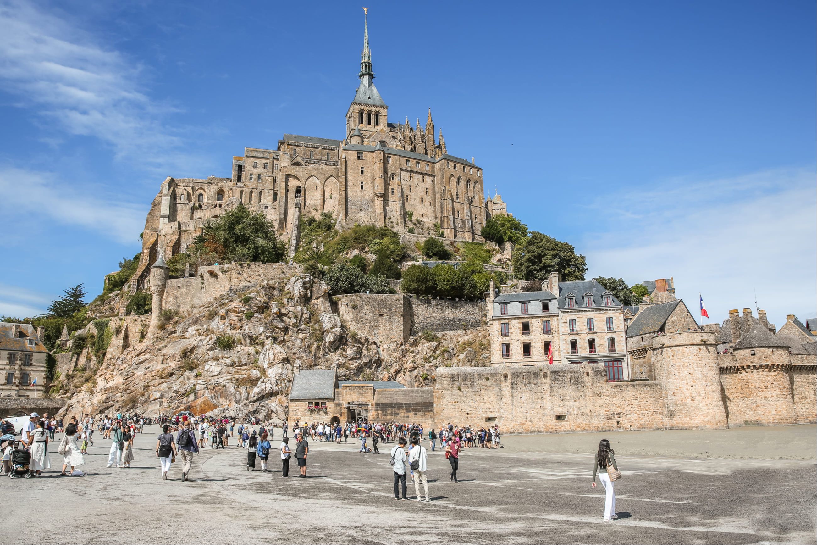 フランスのモンサンミッシェルを発見する