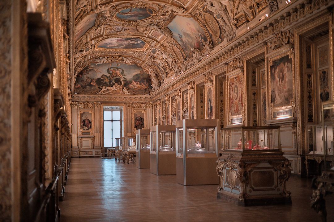 Découverte du Louvre à la première heure avec hôte multilingue (accès réservé)